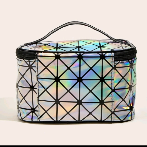 Holographic Metallic Makeup Bag - Picture 5 of 5